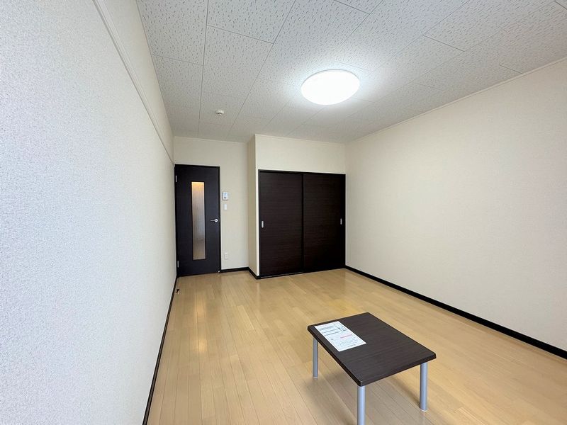 レオネクストＣＯＭＯＩＫＥ 居間