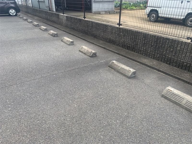 レオパレス中町 駐車場