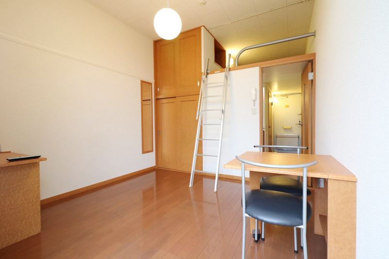 レオパレスＭａｉｓｏｎ清水 居間