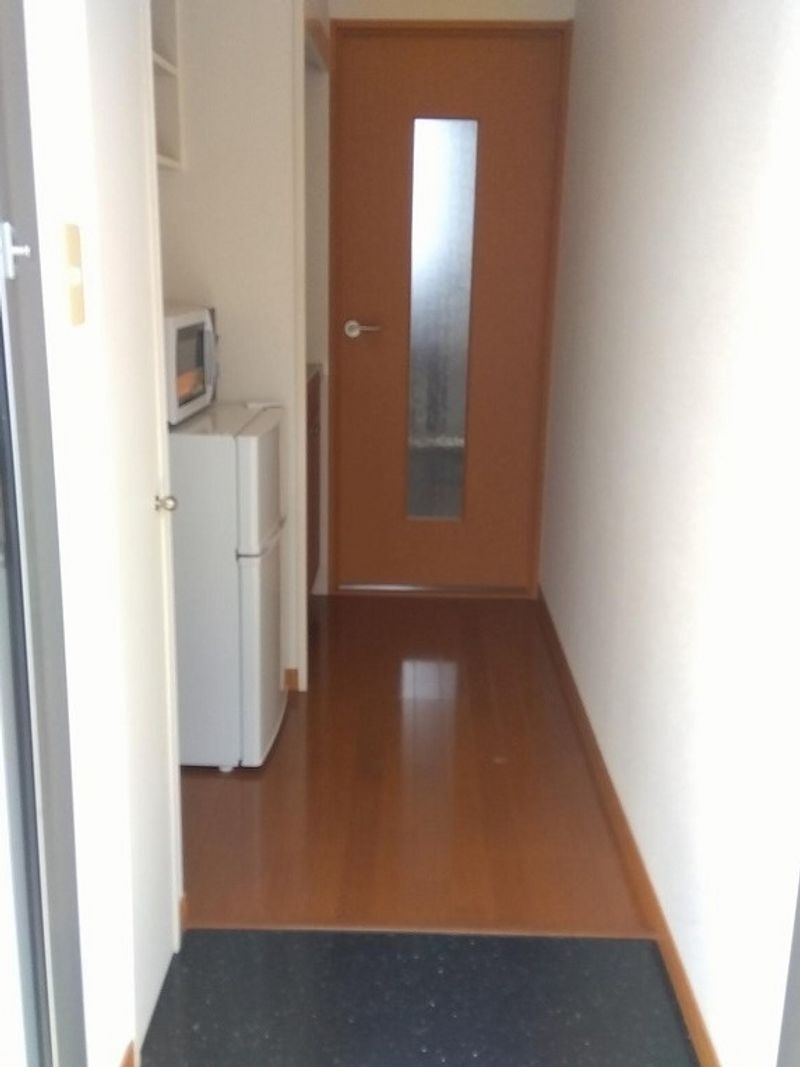 レオパレス久米東 玄関