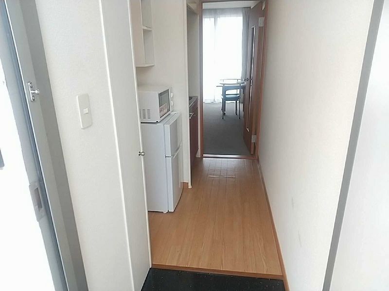 レオパレス中町 玄関