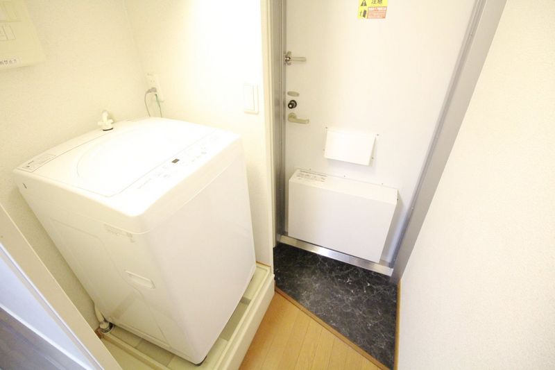 レオパレスのぞみ 玄関