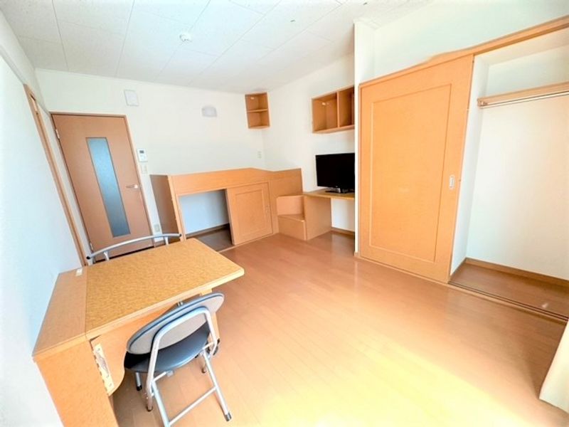レオパレスミヤウラ 居間