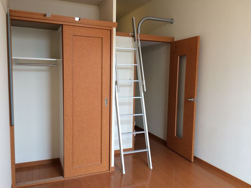 レオパレスＴＡＫＡ 収納