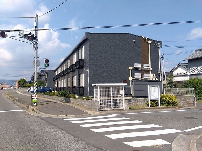 レオパレスエスターテベント 外観