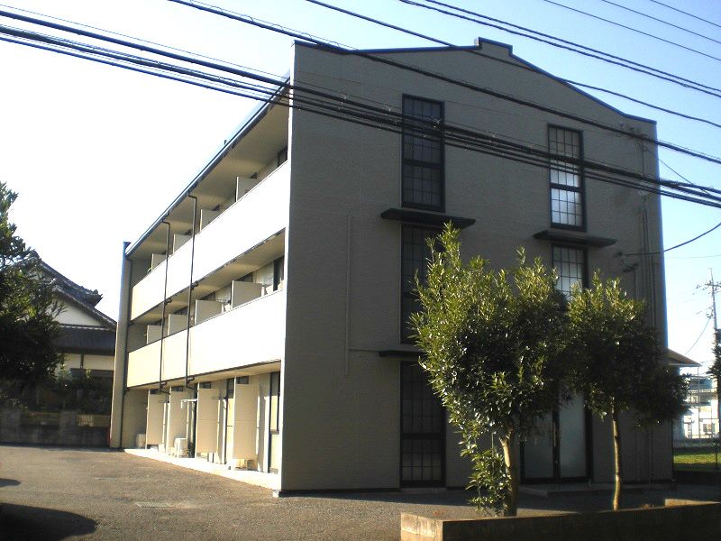 レオパレスアリス 外観