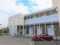 レオパレス中御所 外観