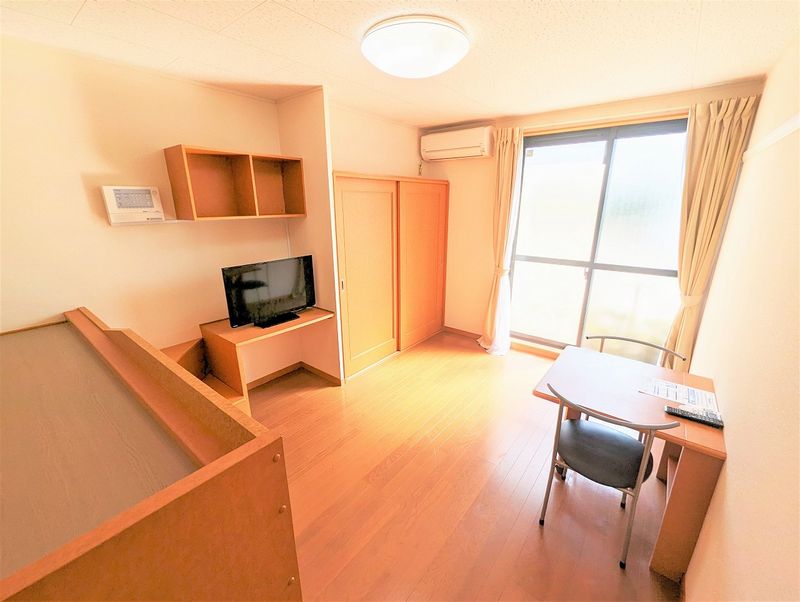 レオパレスオアシス 居間