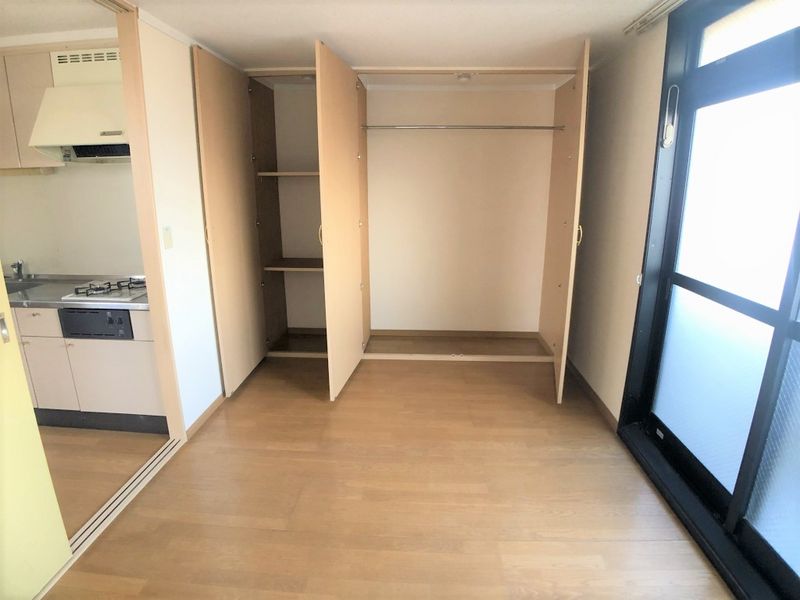 レオパレス新富士 収納