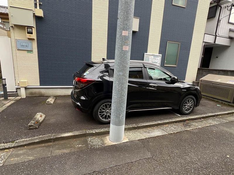 レオネクスト四季の風 駐車場