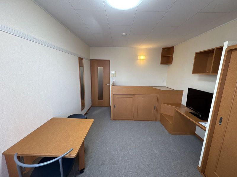 レオパレスプレミール 居間