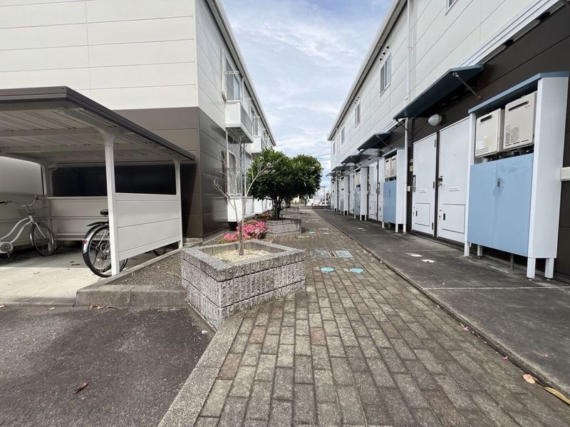 レオパレス中屋敷ソレイユ エントランス