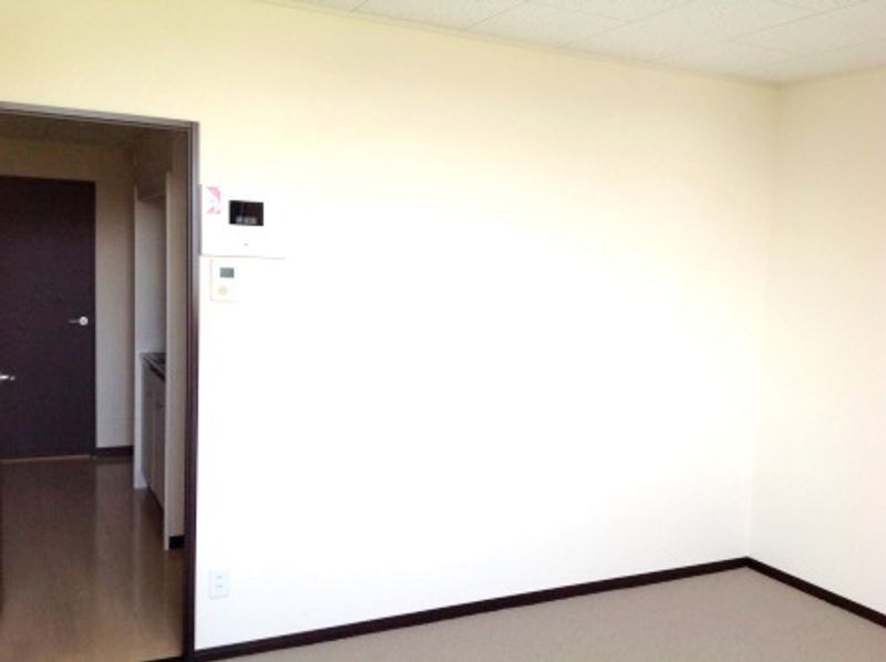 レオネクスト西椎路 居間