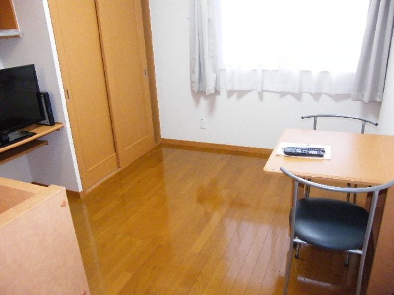 レオパレスレーブシャトーⅡ 居間