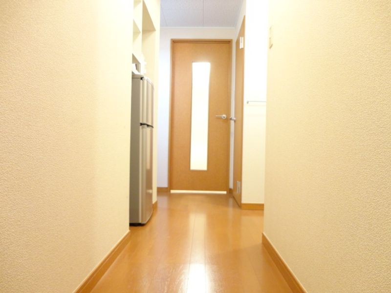 レオパレス金属町 居間