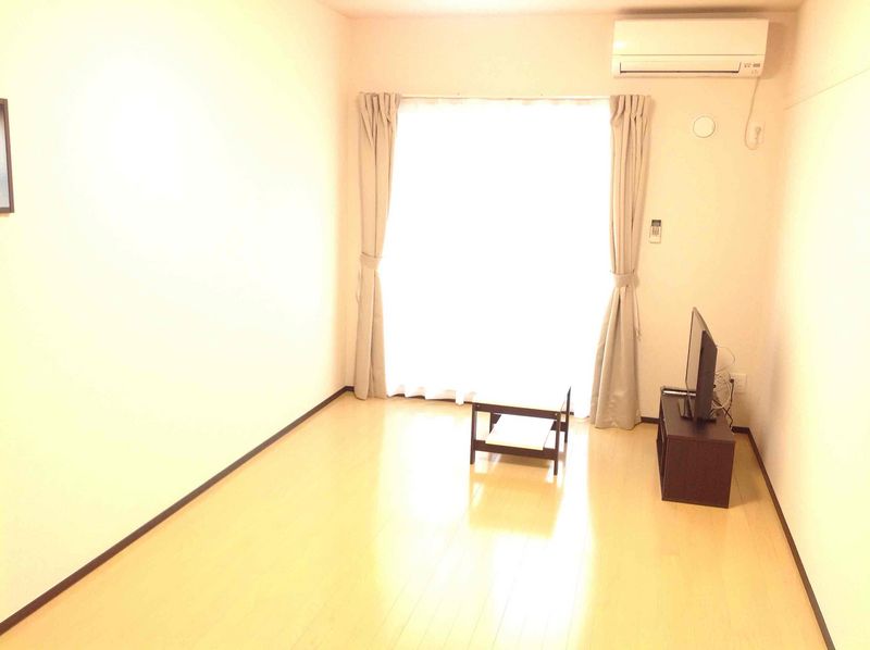 クレイノ志賀本通 居間