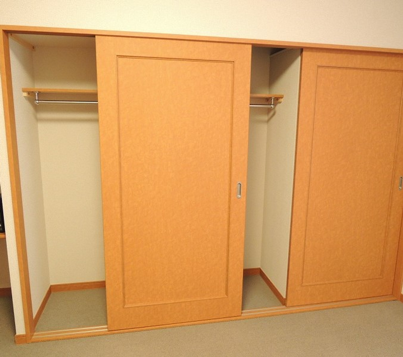 レオパレスフェリーチェ 収納