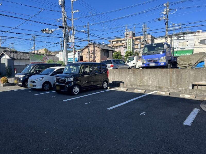 レオパレスコンフォート 駐車場