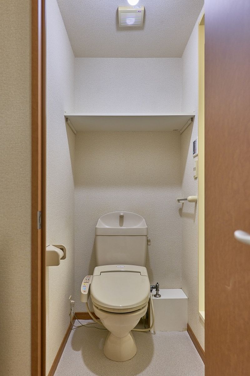 レオパレスターナー トイレ