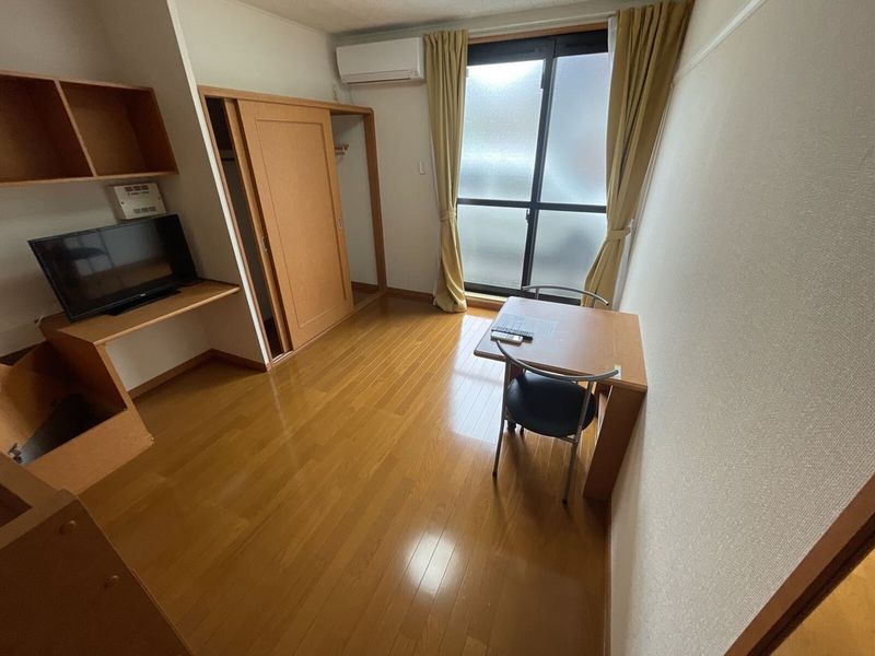 レオパレス希望 居間