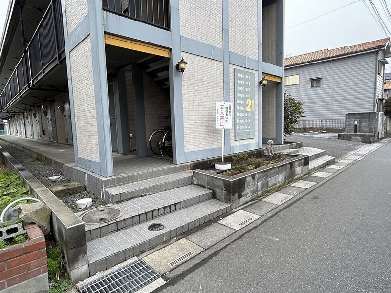 レオパレスシャルマン大塚 エントランス