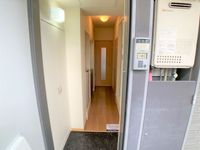 レオパレスサザンカ 玄関