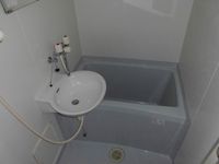 レオパレスセイクレッドヒルズ 洗面所