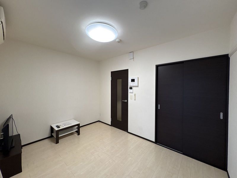 LEONEXT Register Hongo Phòng khách