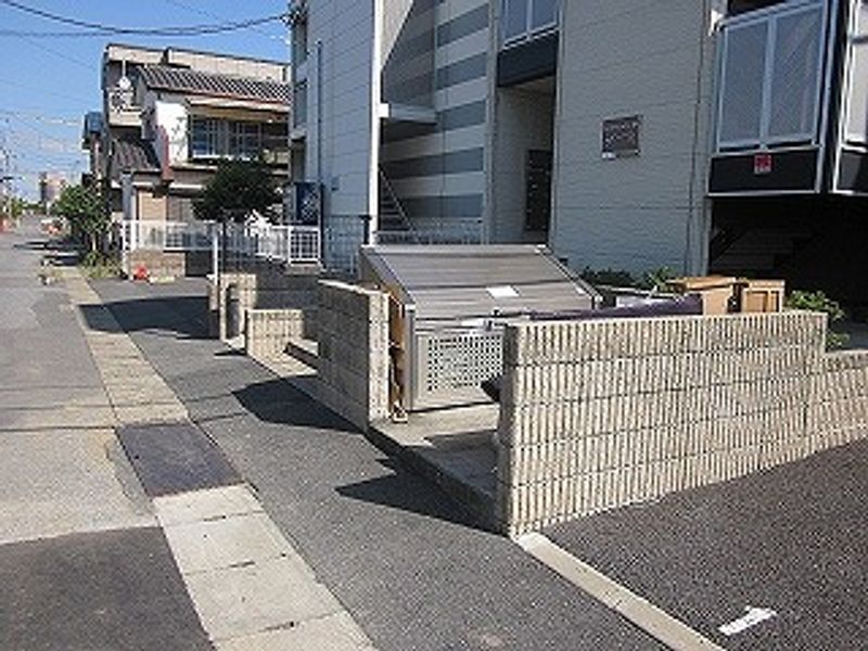 レオパレスフリーダムベッセルⅣ 共用部分
