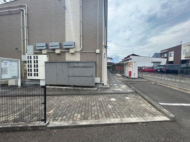 レオパレスサーンクタカダ エントランス