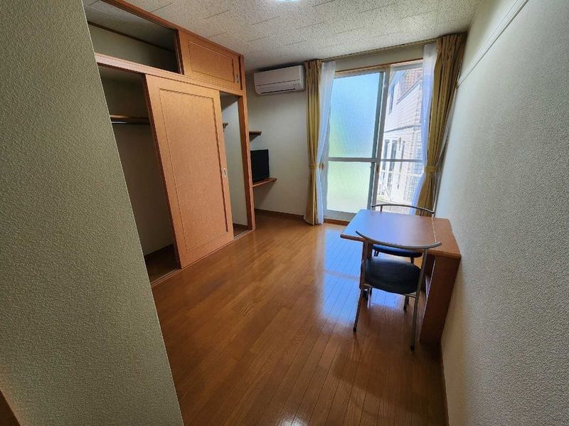レオパレスＴＡＫＡＲＡ浅川 居間