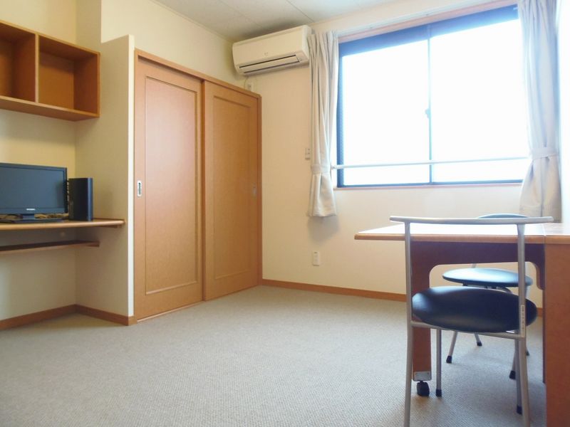 レオパレス大垣Ⅲ 居間