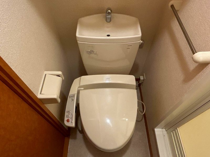 レオパレスサンチェリー トイレ