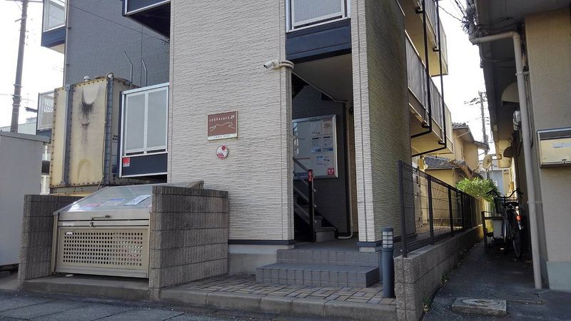 レオパレスタケシン 共用部分