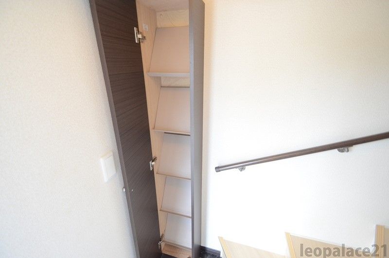 LEONEXT Ishihara A Storage