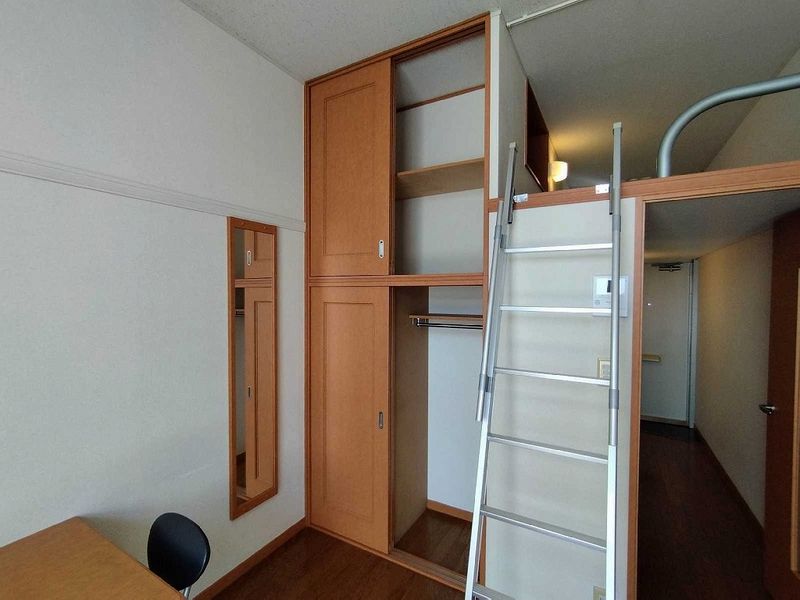 レオパレスエスペランサ中和泉 収納