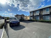 レオパレスフォレスター 駐車場