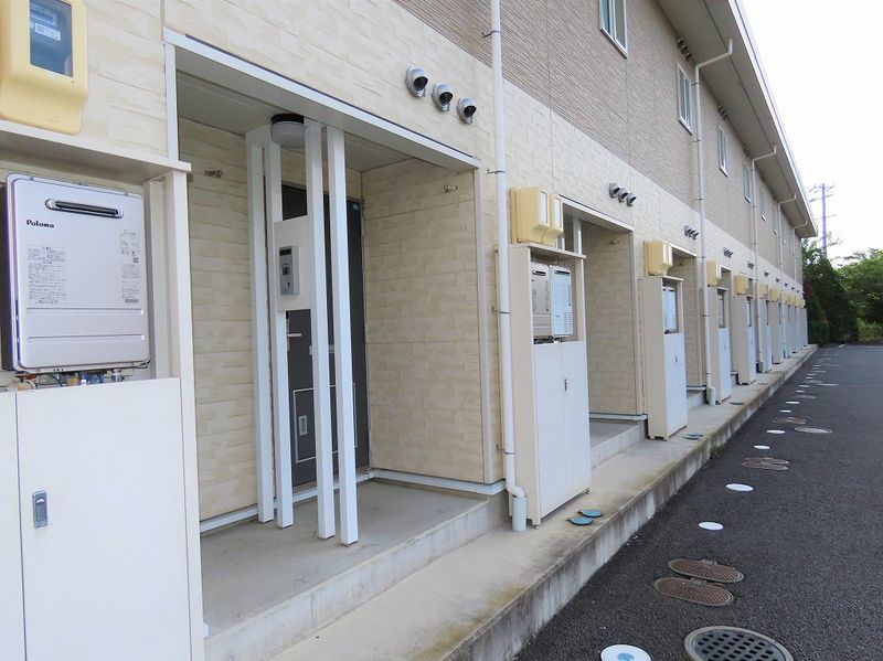 leopalace Evergreen A Entrance