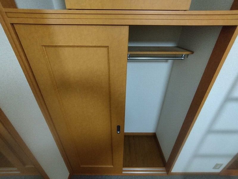 レオパレスエスペランサ中和泉 収納