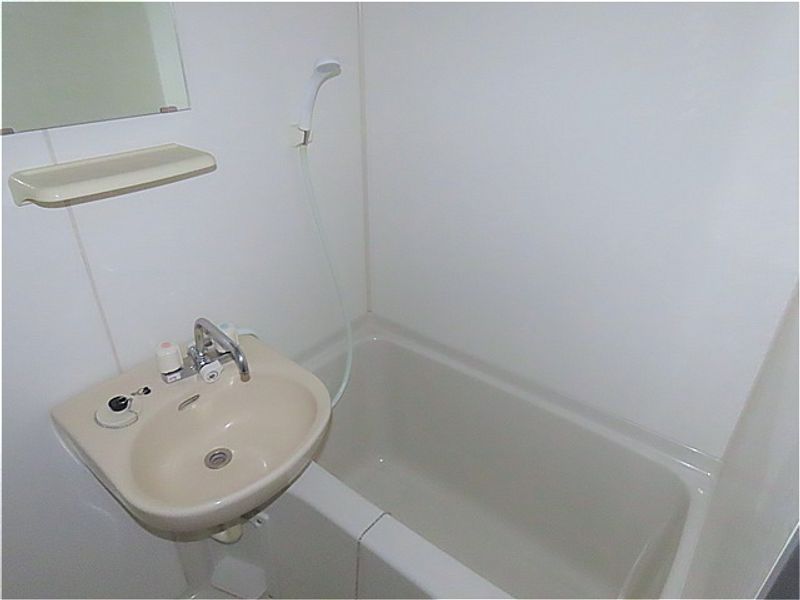 leopalace Esperanza Bathroom