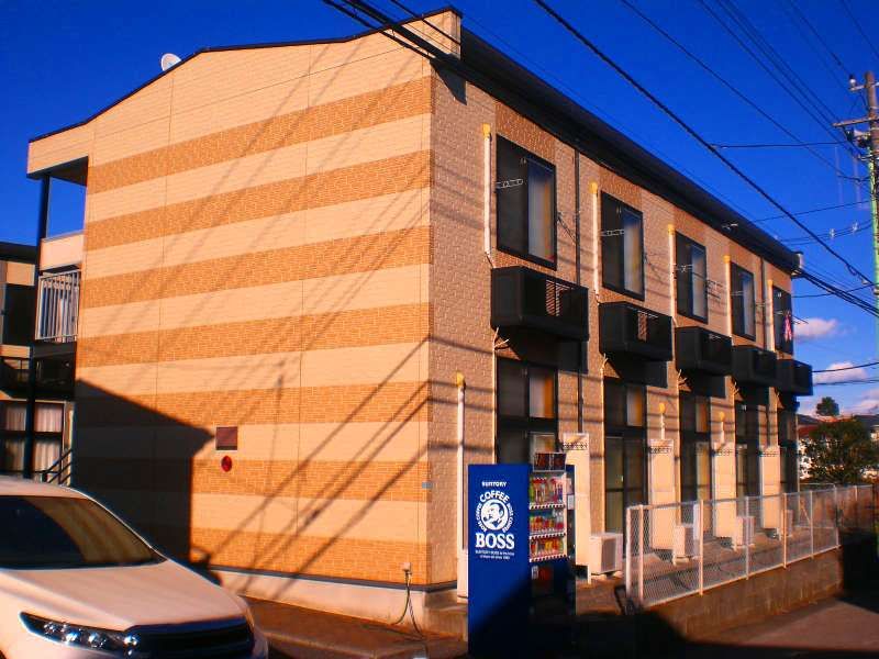 レオパレスシャルマン 外観