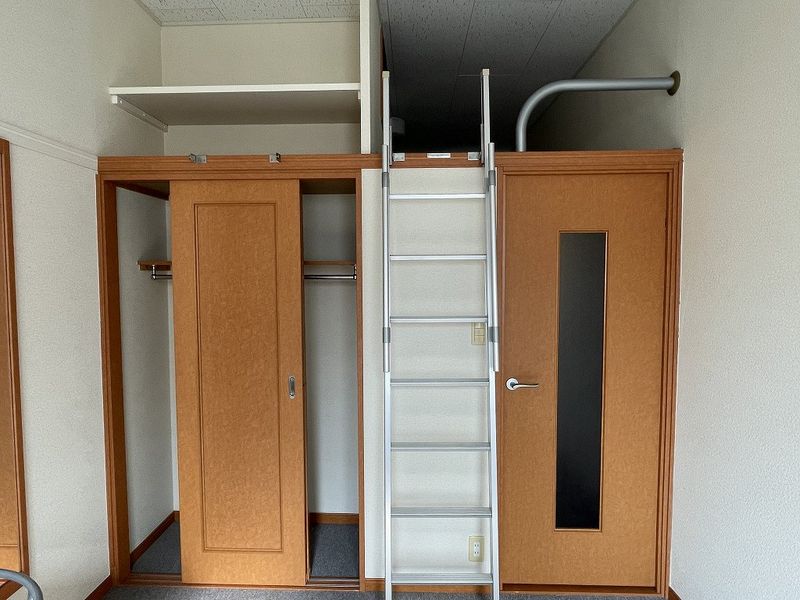 レオパレスコンファース輝 収納