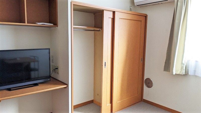 レオパレスＩＩＤＡ 収納