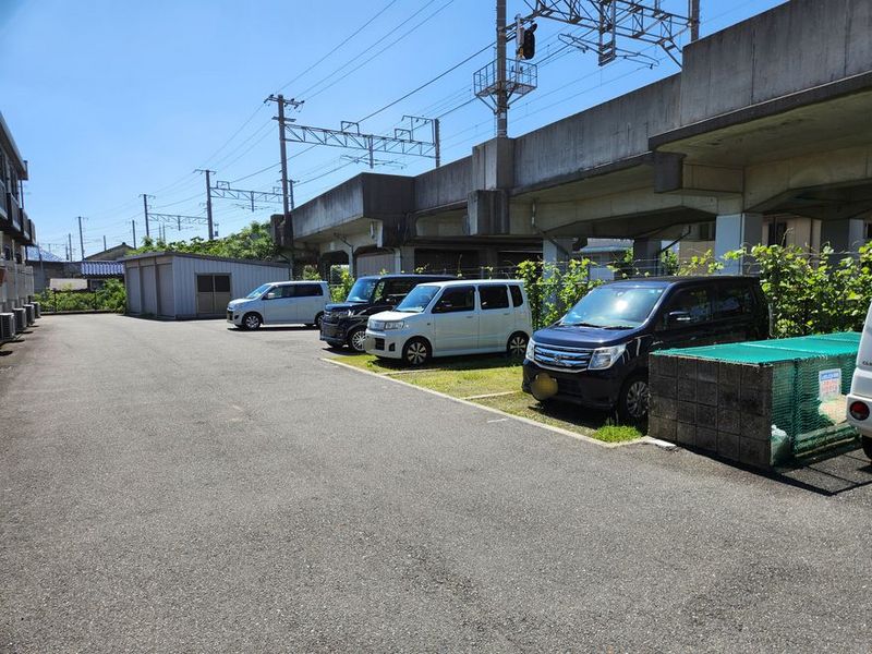 レオパレス星田Ⅱ 駐車場