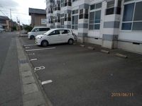 レオパレス秋桜 駐車場