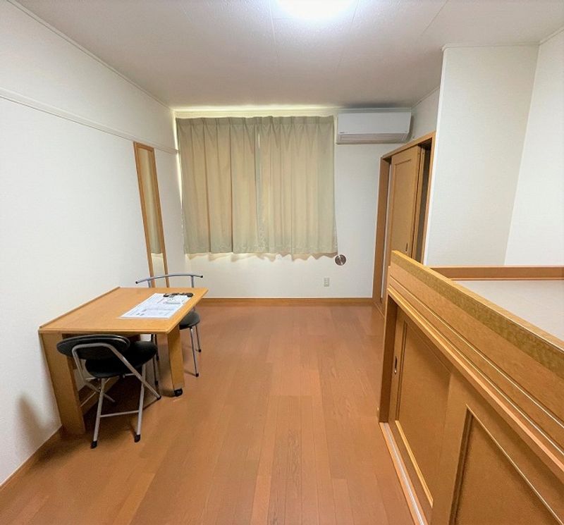 レオパレス小牧Ⅱ 居間