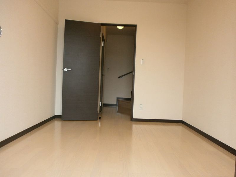 レオネクストマルベリーランチＥ 居間