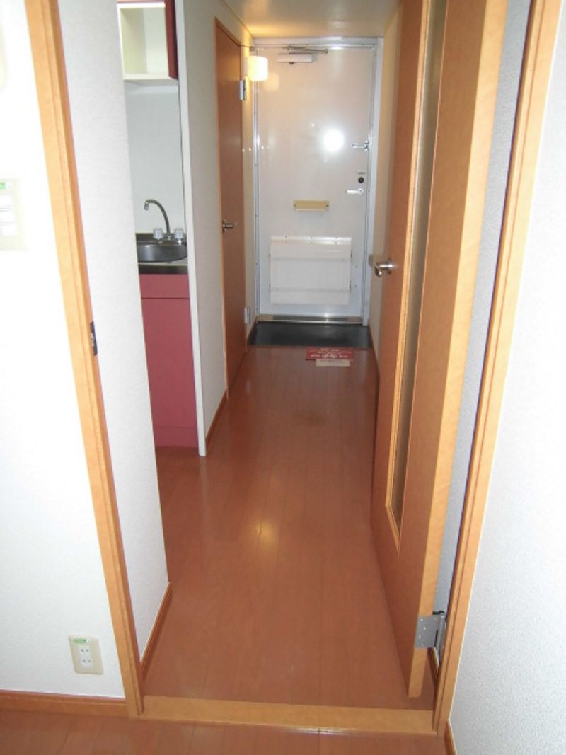 レオパレス藤 玄関