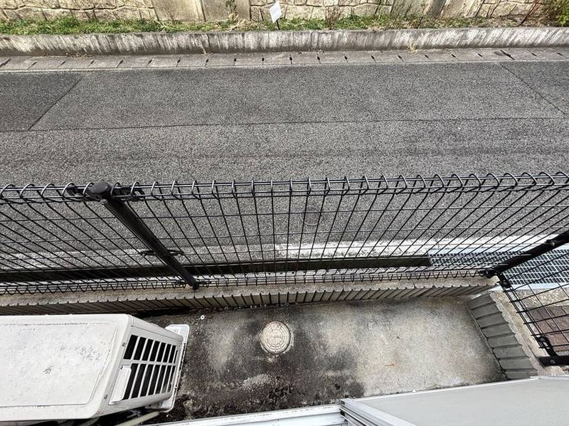 レオパレス西岡本２番館 バルコニー