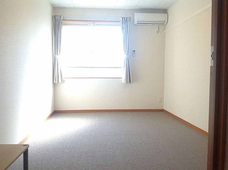 レオパレス感謝 居間